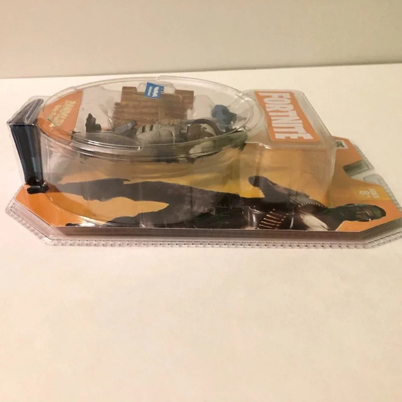 2018 Fortnite Bandolier Solo Mode  Action Figure Epic Games Damaged Box - Picture 13 of 16